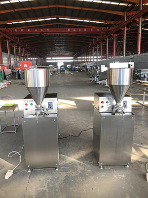 誠(chéng)達(dá)蝦滑塞肉機(jī)與雞肉滑定量灌裝設(shè)備 精準(zhǔn)克數(shù)控制背后的機(jī)械研發(fā)創(chuàng)新